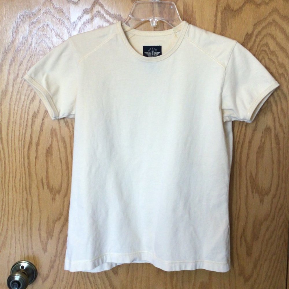 Dockers - Cream colored t-shirt